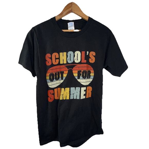 Size Small - School’s Out For Summer Graphic T-Shirt - Picture 1 of 6